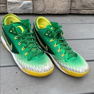 Nike special edition Univ of Oregon shoes size 8.5